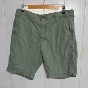 Old Navy Lived-In Straight Men's Shorts Green Pockets Summer Comfort Sz 34 EUC